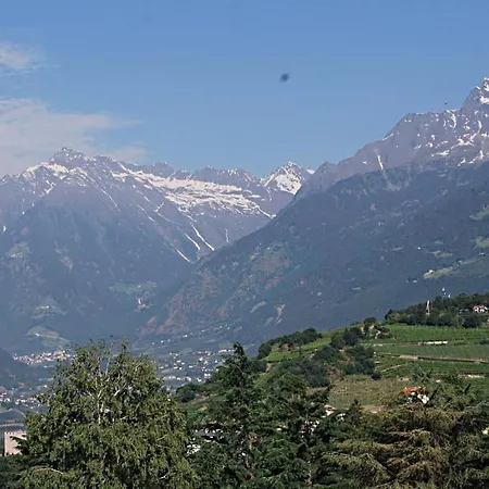 Meranea - Quiet, Sunny & Elegant In Obermais With Fiber Wifi Apartman *