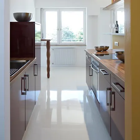 Meranea - Quiet, Sunny & Elegant In Obermais With Fiber Wifi Merano
